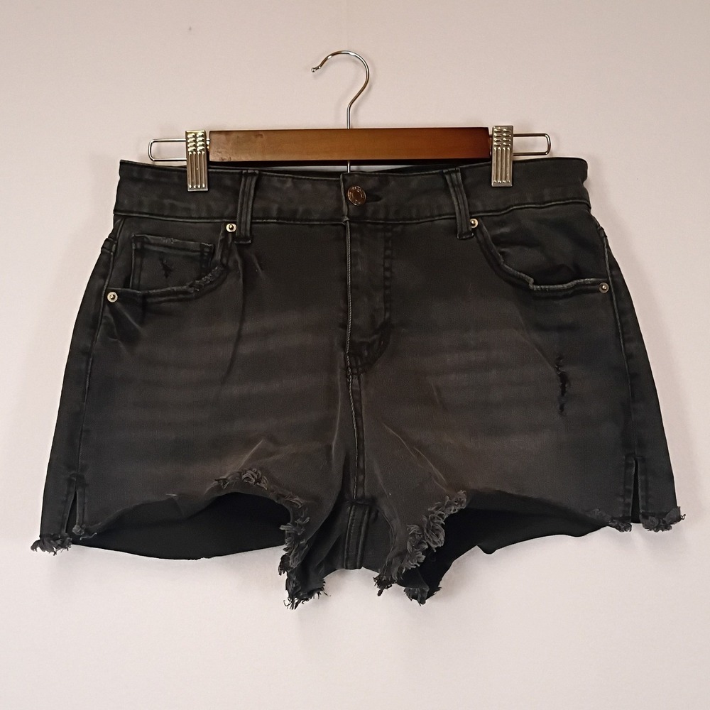 Edgy Grunge Time and Tru Womens 10 Black High Rise Distressed Raw Hem Shorts